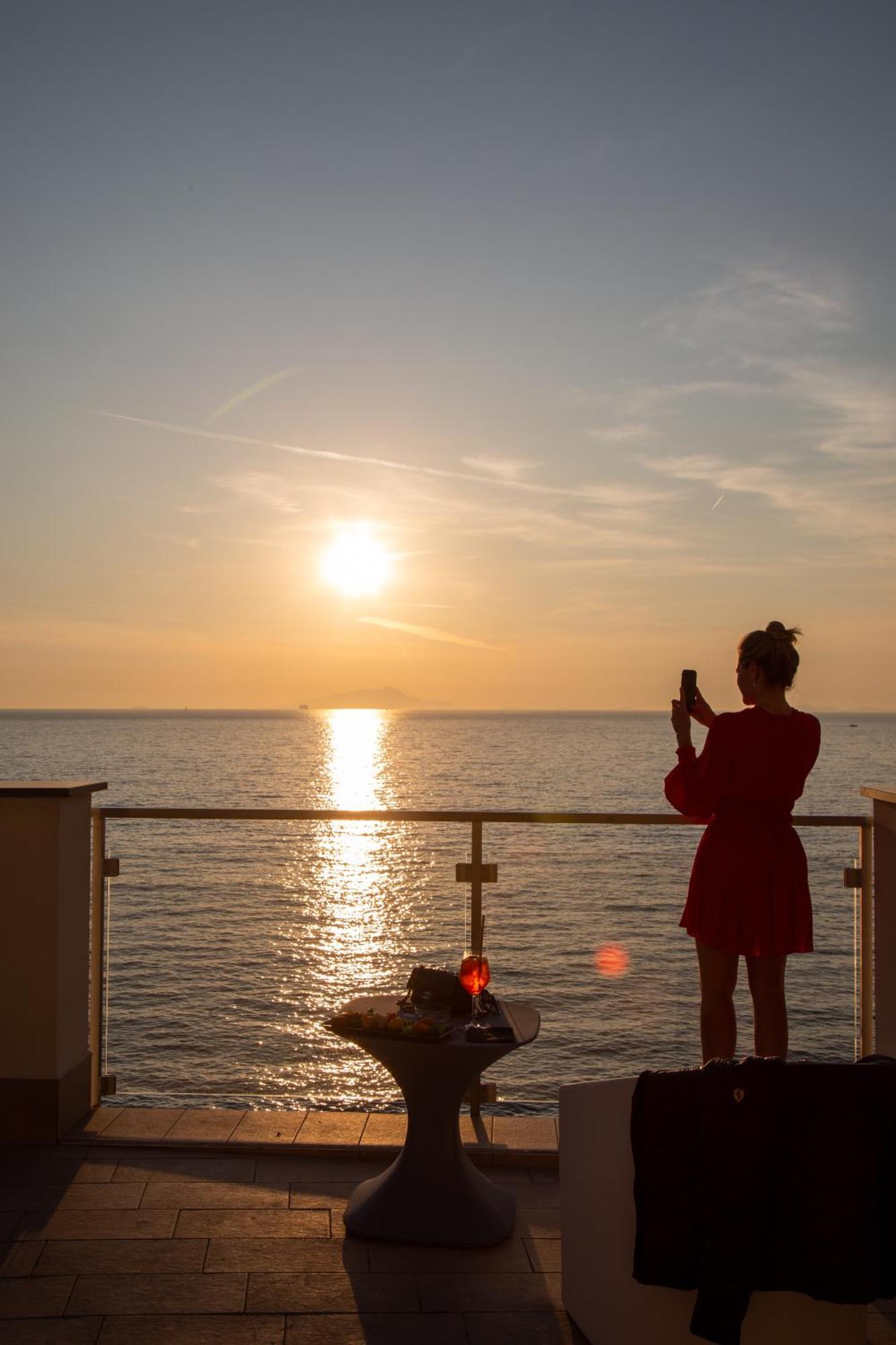 Hotel Giosue' A Mare Meta Zewnętrze zdjęcie